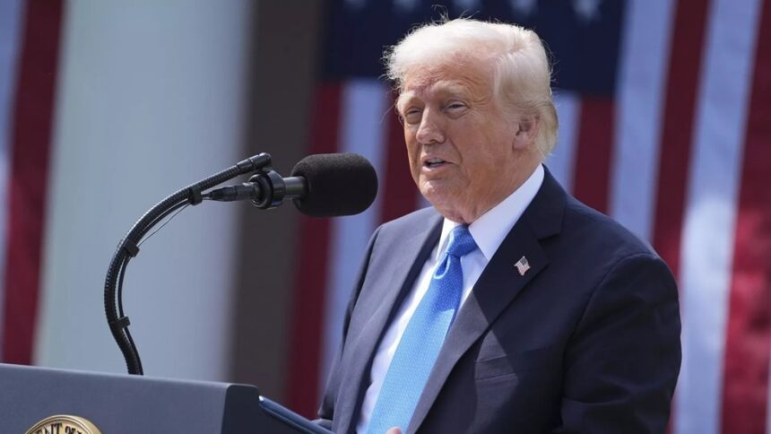 ترامب يأمر بسحب الحرس الوطني من 3 مدن ويتحدث عن رؤسائها الديمقراطيين.