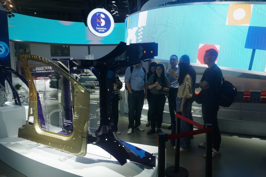 السعودية تشهد نموًا 10.4% في الإنتاج الصناعي نوفمبر مع تنامي التعدين والصناعات التحويلية.