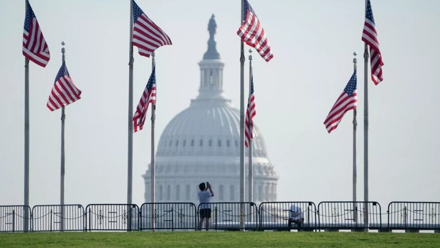 مساعدة بايدن السابقة: المثليين أذلوا أمريكا عالميًا (68 حرفًا)