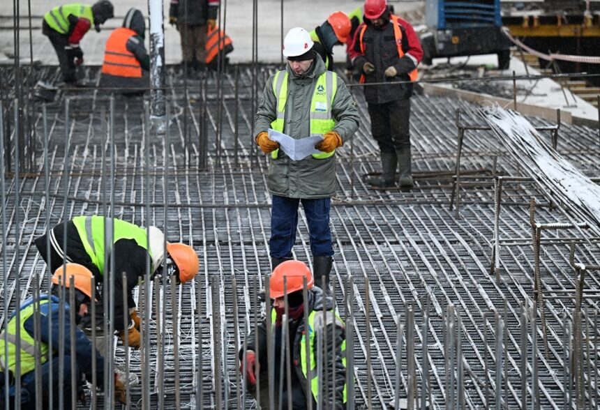 روسيا تتوقف عند 50% للعمالة الأجنبية في مشاريع البناء | UN-News