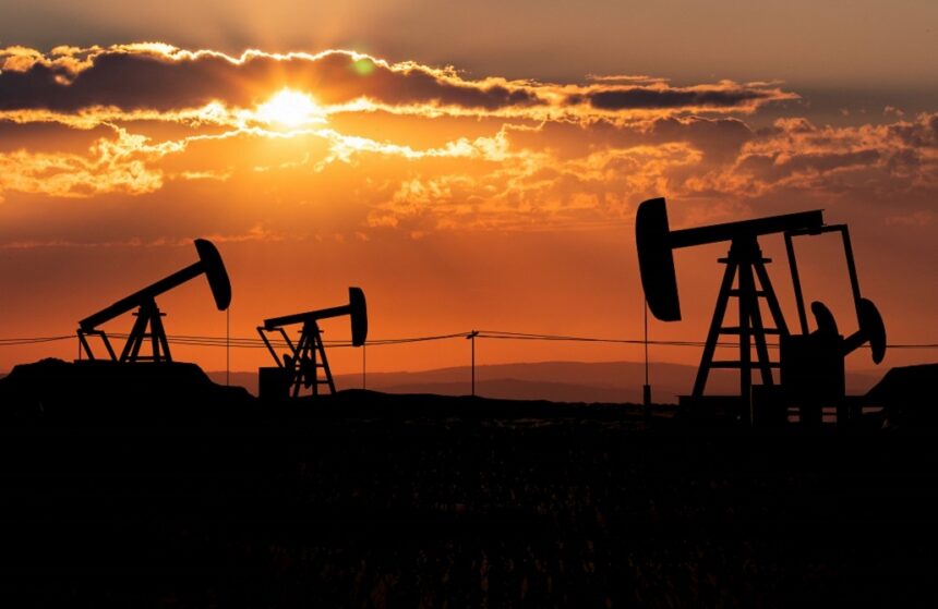 سعر برنت يتجاوز 63 دولارا للبرميل لأول مرة منذ شهر | UN News.