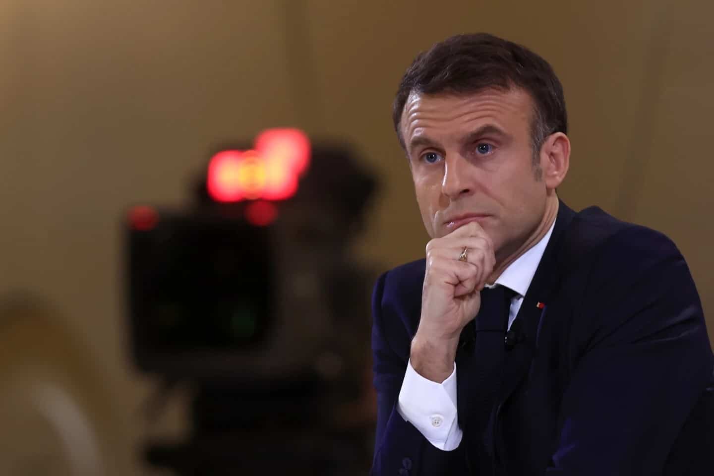 ماكرون يتعهد بحماية الانتخابات الفرنسية من النفوذ الأجنبي (فيديو)