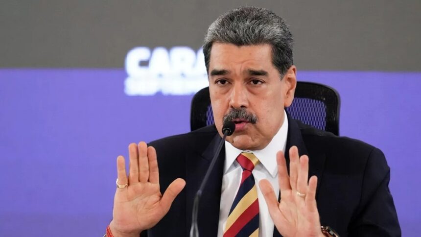 الرئيس الفنزويلي يفتح الباب لاستثمارات أمريكية جديدة في قطاع النفط