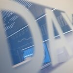 البورصات الأوروبية تعتلي مستويات قياسية في افتتاح العام الجديد بالصعود.