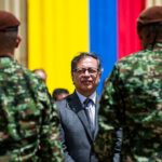 بيترو يهدد ترامب بإطلاق نار إذا اعتقل ويتوعد بعودة السلاح.