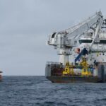 شيفرون تستأنف نقل نفط فنزويلي إلى الولايات المتحدة بعد اعتقال مادورو.