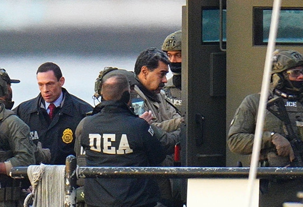 "أسوشيتد برس": رسم لمنظر محاكمة مادورو وزوجته في مانهاتن.