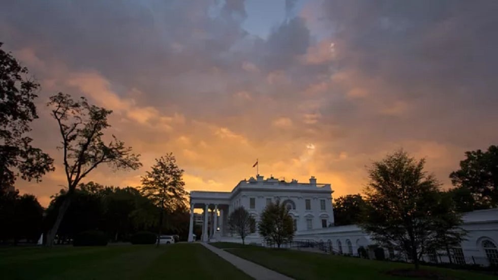 البيت الأبيض: سفينة "مارينيرا" لاتنتمي لأي دولة وترفع علمًا زائفًا.