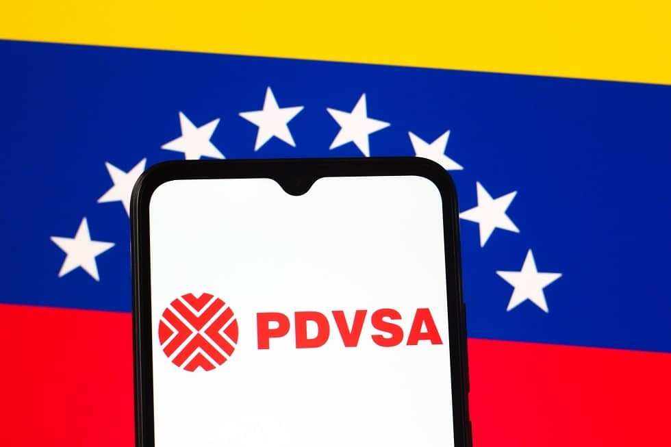 وول ستريت: واشنطن تضع خطة سيطرة طويلة على النفط الفنزويلي.