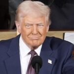 ترامب مستعد لبيع النفط لروسيا والصين وحالته مع شعبي البلدين  
(70 حرفًا)