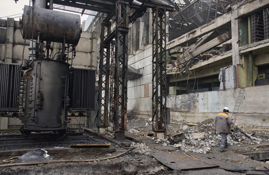 الدفاع الروسية: ضربنا مواقع طاقة الصناعة العسكرية الأوكرانية‎