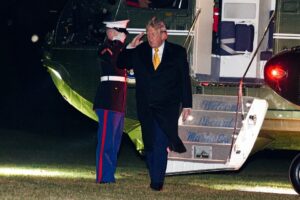 ترامب يعلن مساهمته في إنقاذ الناتو من الانهيار.