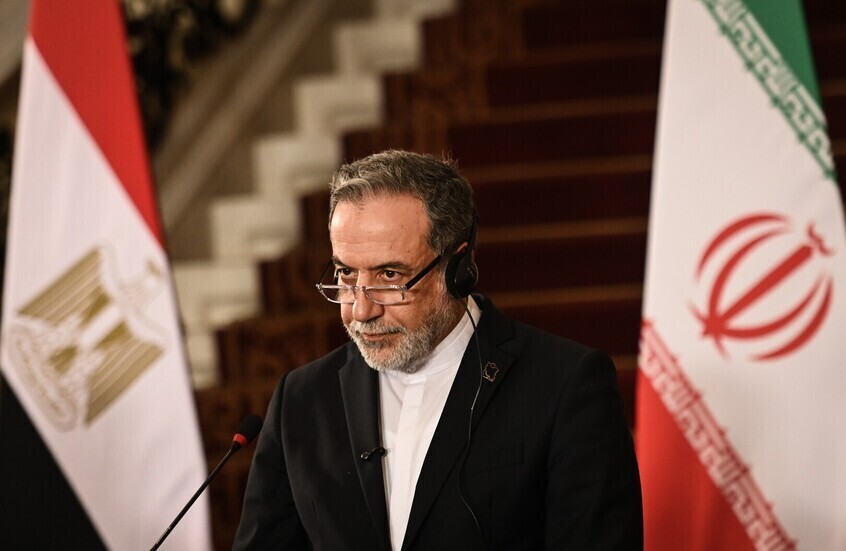 وزير الخارجية الإيراني يؤكد أن الاضطرابات أسفرت عن عدد كبير من الضحايا