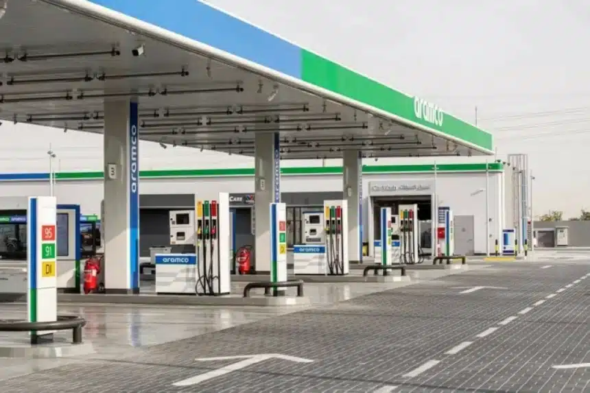 عاجل: أرامكو تطرح بنزين 98 بـ 2.88 ريال عبر 130 محطة في السعودية.