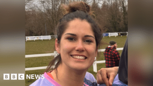 أم في كيركبولكيه تدعو لتمجيد اهتمام الجمهور بألعاب الرغبي الجماعية.