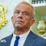 لجنة الخبراء الأمريكية تقترح تخفيف توصيات تطعيم الأطفال العام.