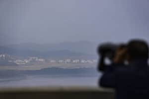 تصاعdTوتر كوري بسبب الطائرات المسيرة.. دعوات للتحقيق والتحذير من العواقب.