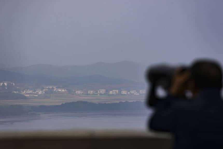 تصاعdTوتر كوري بسبب الطائرات المسيرة.. دعوات للتحقيق والتحذير من العواقب.