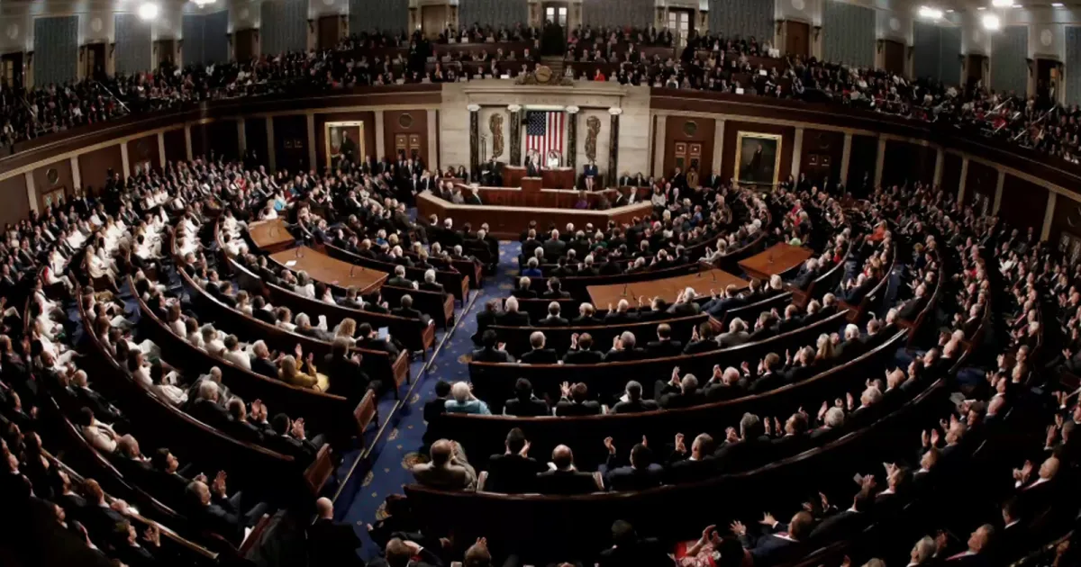 أخبار: نواب الكونغرس يدينون تصرفات ترامب في فنزويلا "غير القانونية"