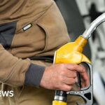 أسعار النفط تتقلب مع استمرار عدم اليقين بشأن مفاوضات طهران وواشنطن