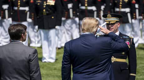 إثارة أزمة عسكرية جديدة حول إيران.. قادة يعرضون خيارات جديدة على ترامب