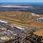 إثنان قتلوا بعد تحطم طائرة صغيرة بمعمل في مطار أسترالي | UN NEWS