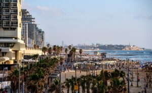 إسرائيل: السياحة استأنفت نشاطها بالكامل واستقبال آلاف السياح قريبًا.