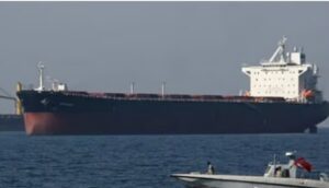 إيران توافق على استثناء روسيا من رسوم عبور مضيق هرمز