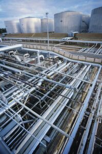 الإحصاء السعودي: حصة النفط في الصادرات تنخفض إلى 68.7% في فبراير مقابل 71.5% العام الماضي.