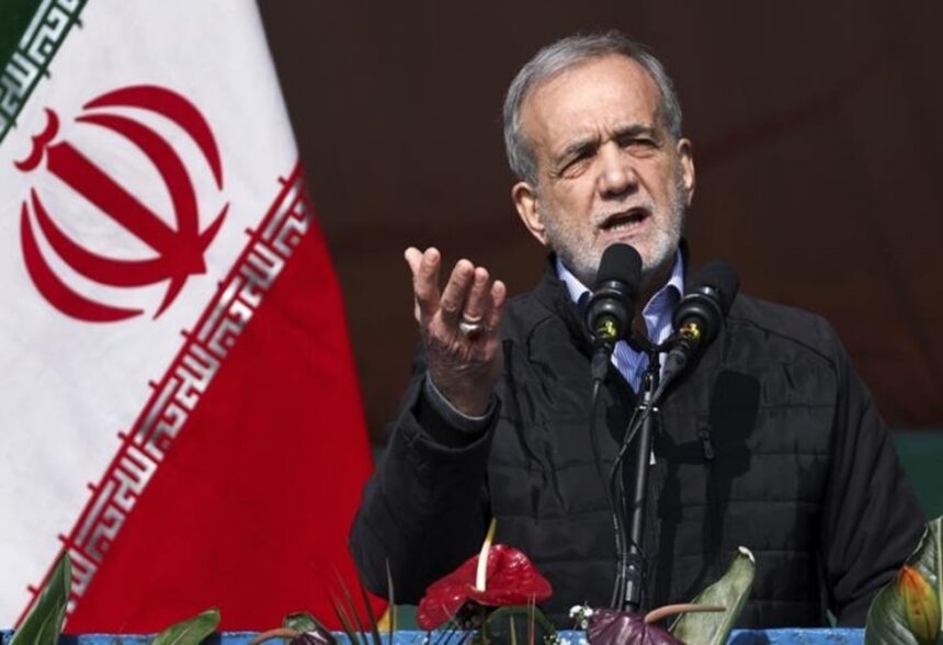 الرئيس الإيراني: الحصار الأمريكي يعرقل الثقة والدبلوماسية بين طهران وواشنطن