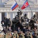 الرئيس الكوري الشمالي يفتتح تمثال لمنفذين هجمات في أوكرانيا.