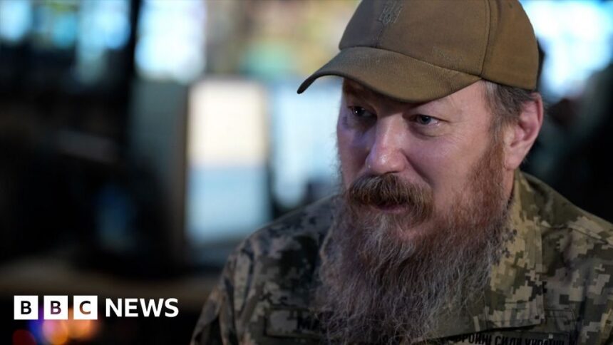 القائد الجوي الروبرت بروفدي يركز هجومه طائراته المسيرة على روسيا.