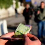 المركزي السوري ينفي إلزام الصرافين بتسليم حوالات بالليرة السورية.