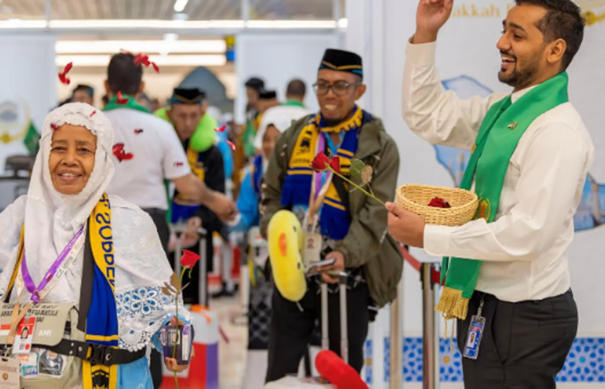 المملكة تدشن منفذ رابع لـ«طريق مكة» في إندونيسيا بمدينة ماكاسار.