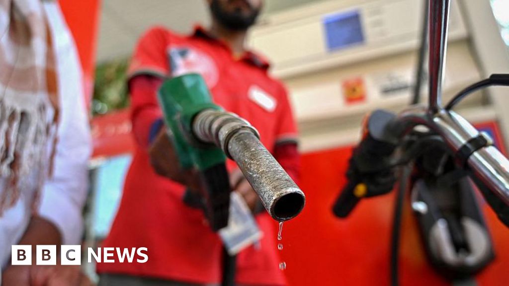 انخفاض محادثات الولايات المتحدة والعراق يرفع أسعار النفط.|