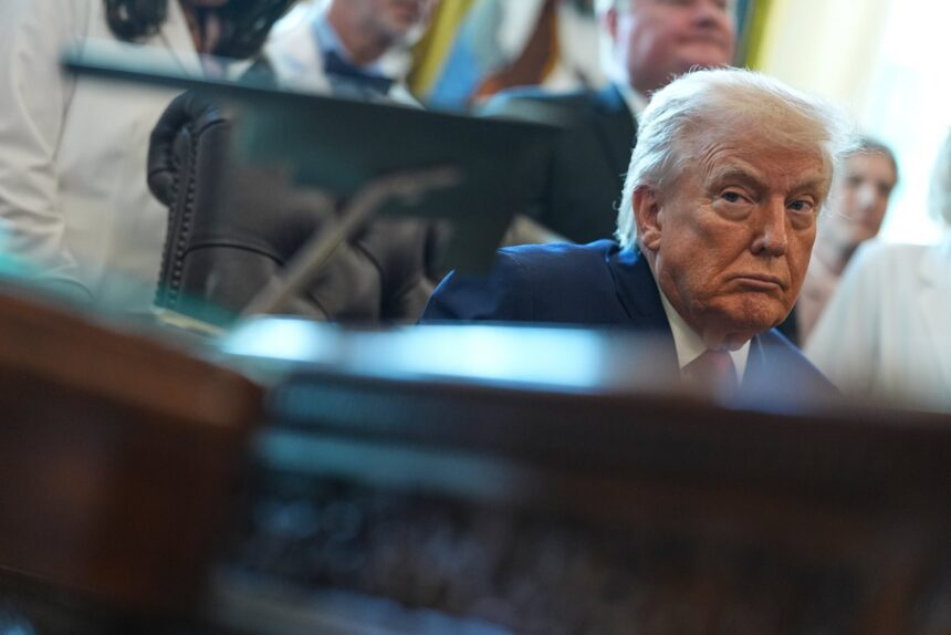 ترامب يدرس ضربات مكثفة وقوات برية ضد إيران: العاصفة قادمة.