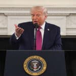 ترامب يمنح إيران مهلة 3 إلى 5 أيام للإيفاء بهدنة أو إنهائها