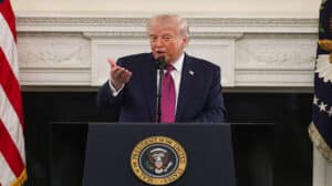 ترامب يمنح إيران مهلة 3 إلى 5 أيام للإيفاء بهدنة أو إنهائها