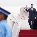 تقرير: فانس يزور باكستان للمحادثات مع إيران، حسب موقع UN-News.