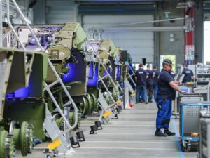 حرب إيران وأوكرانيا تغطّر أوروبا عسكرياً: تعرّفوا على التغييرات | أخبار UN-News.