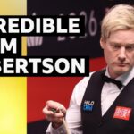 روبرتسون يهرب من سحب ضربة ناريّة ضد منافسه المحتمل للفوز بالبطولة.