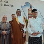 سفير السعودية بإندونيسيا يتفقد مبادرة طريق مكة بمطار جاكرتا الدولي