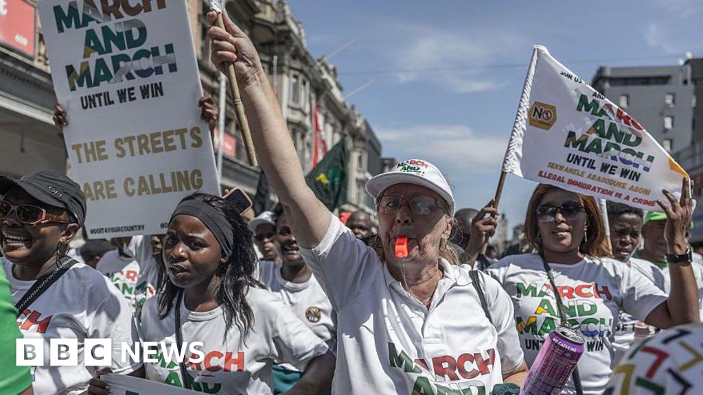 سفير جنوب أفريقيا لدى غانا يُدعى بسبب الهجمات على المهاجرين في البلاد.