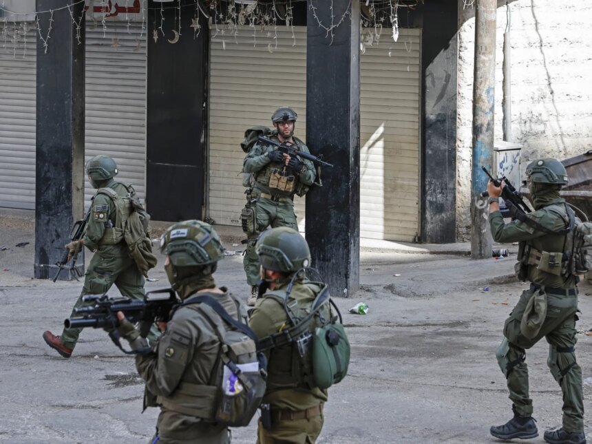 شهيد برصاص الاحتلال في سلواد واعتقالات ضخمة بالضفة | أخبار فورية.