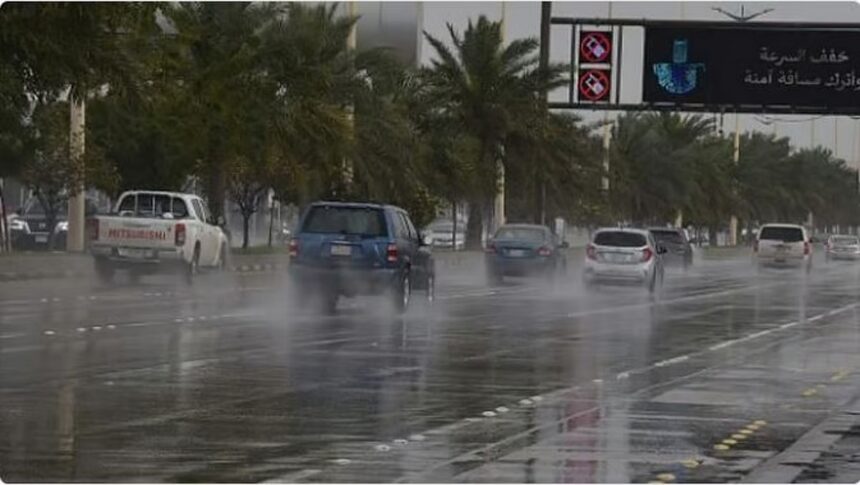 طقس المملكة الثلاثاء: أمطار رعدية وزخات باردة ورياح نشطة على مناطق عدة.