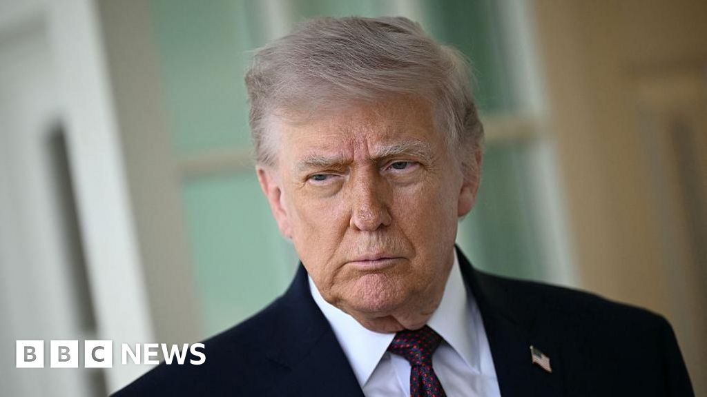 عائدات رسوم ترامب تبدأ ولكن المستهلكون يغيبون عن الظهور.