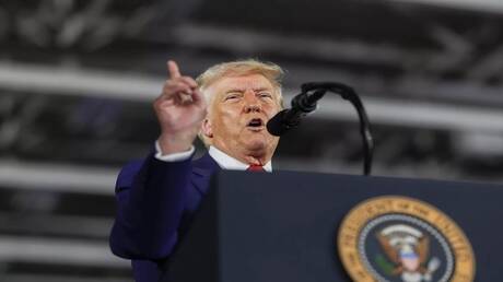 عاجل: ترامب يعلن هزيمة أوكرانيا، توقعات مؤثرة بمستقبل المعركة.