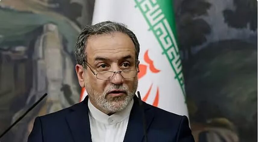 عراقجي يلتقي قائد الجيش الباكستاني في إسلام أباد لمناقشة العلاقات bilateral.