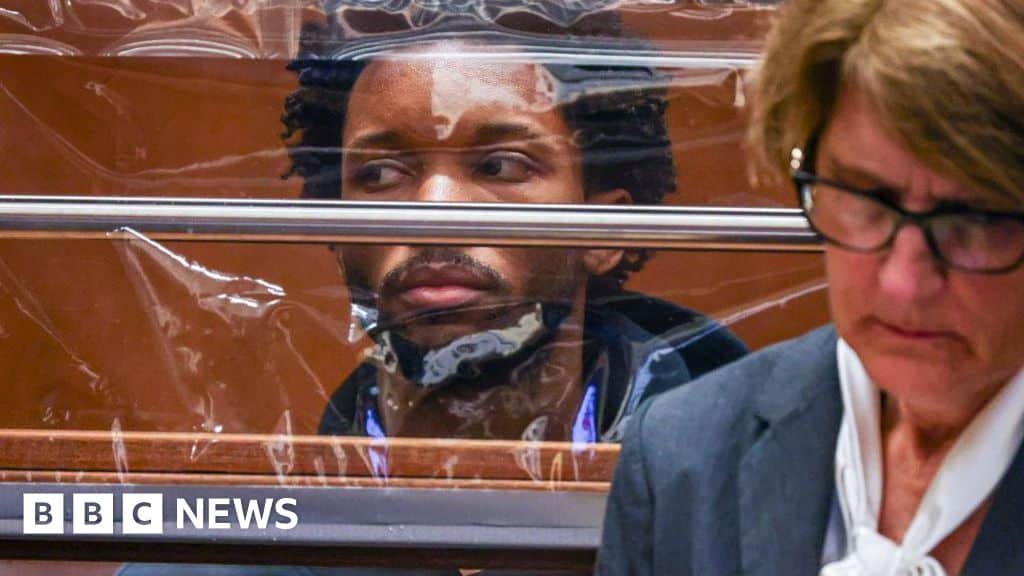 فنان د4فد أمتلك "كمًا هائلًا" من صور الإساءة الجنسية للأطفال بالقبض عليه، كما يقول المدعون العامون.