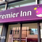 مؤسس فنادق بريمير إن يخفض 3800 وظيفة ضمن خطة توفيرات